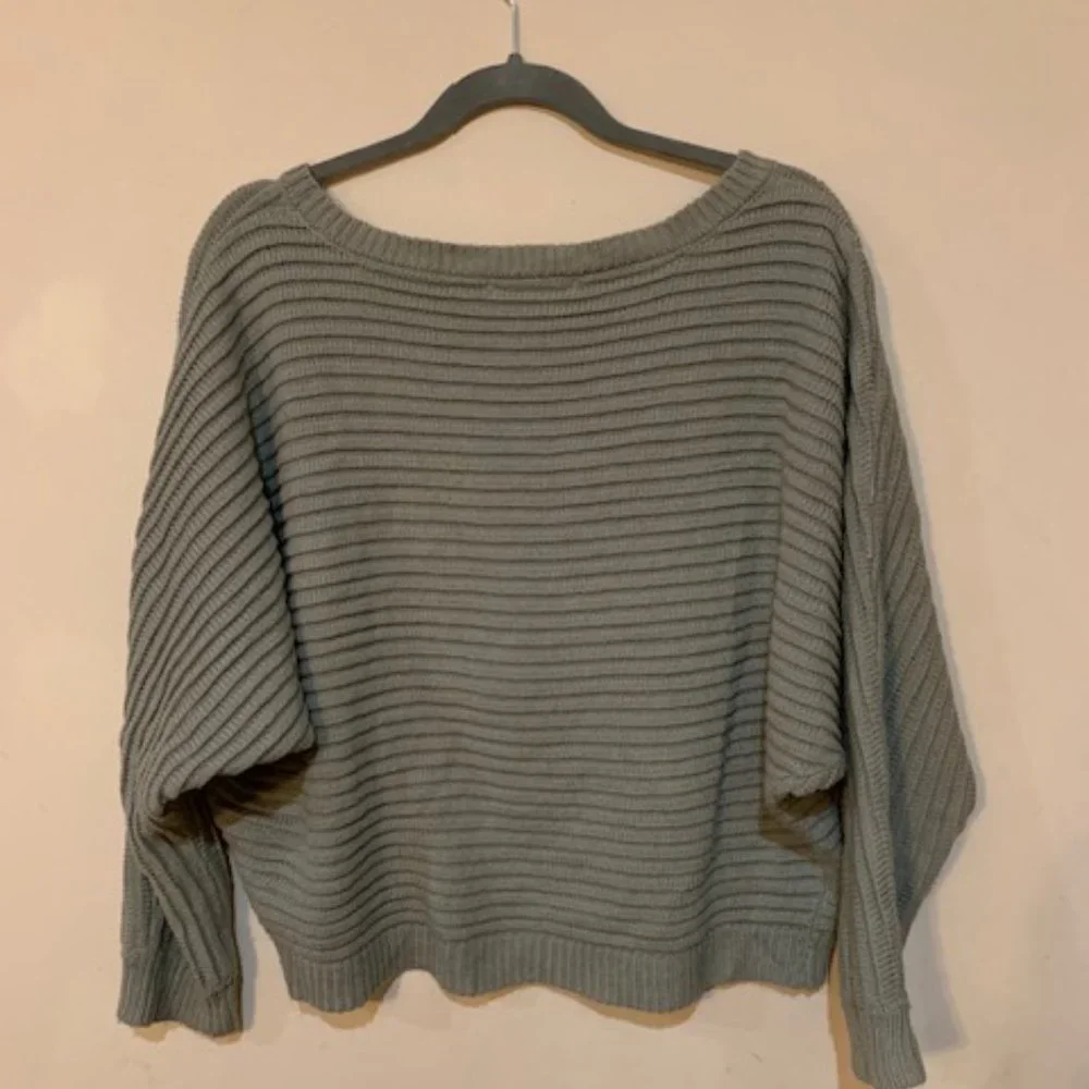 Over-throw Sweater - Picture 2 of 3